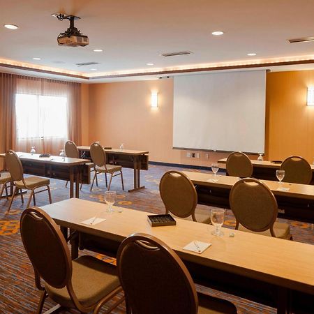 Courtyard By Marriott Madison West / Middleton Hotel Buitenkant foto