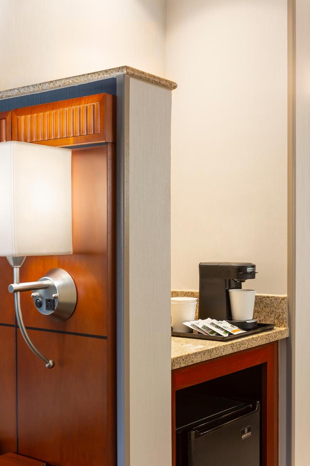 Courtyard By Marriott Madison West / Middleton Hotel Buitenkant foto