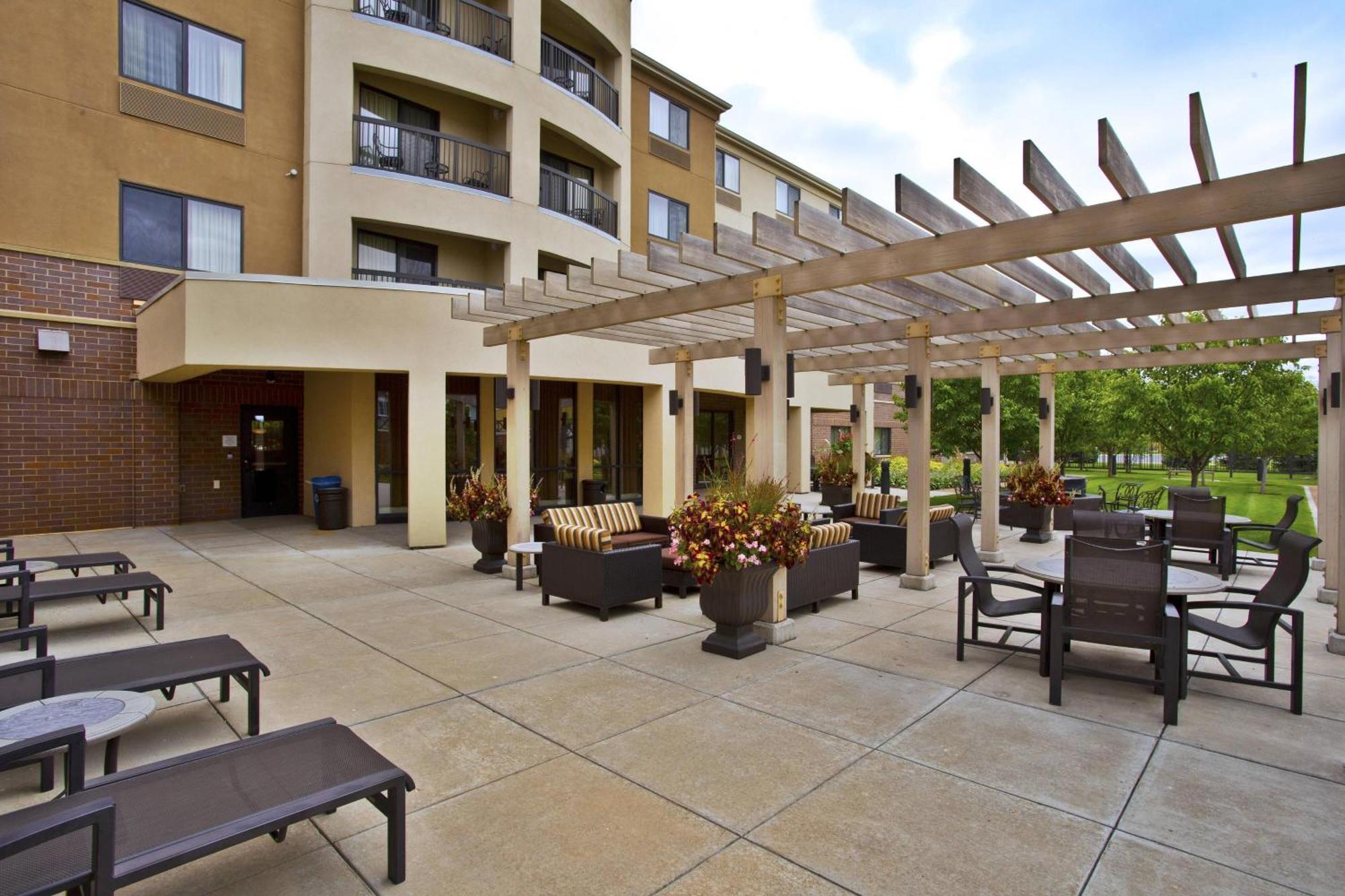 Courtyard By Marriott Madison West / Middleton Hotel Buitenkant foto