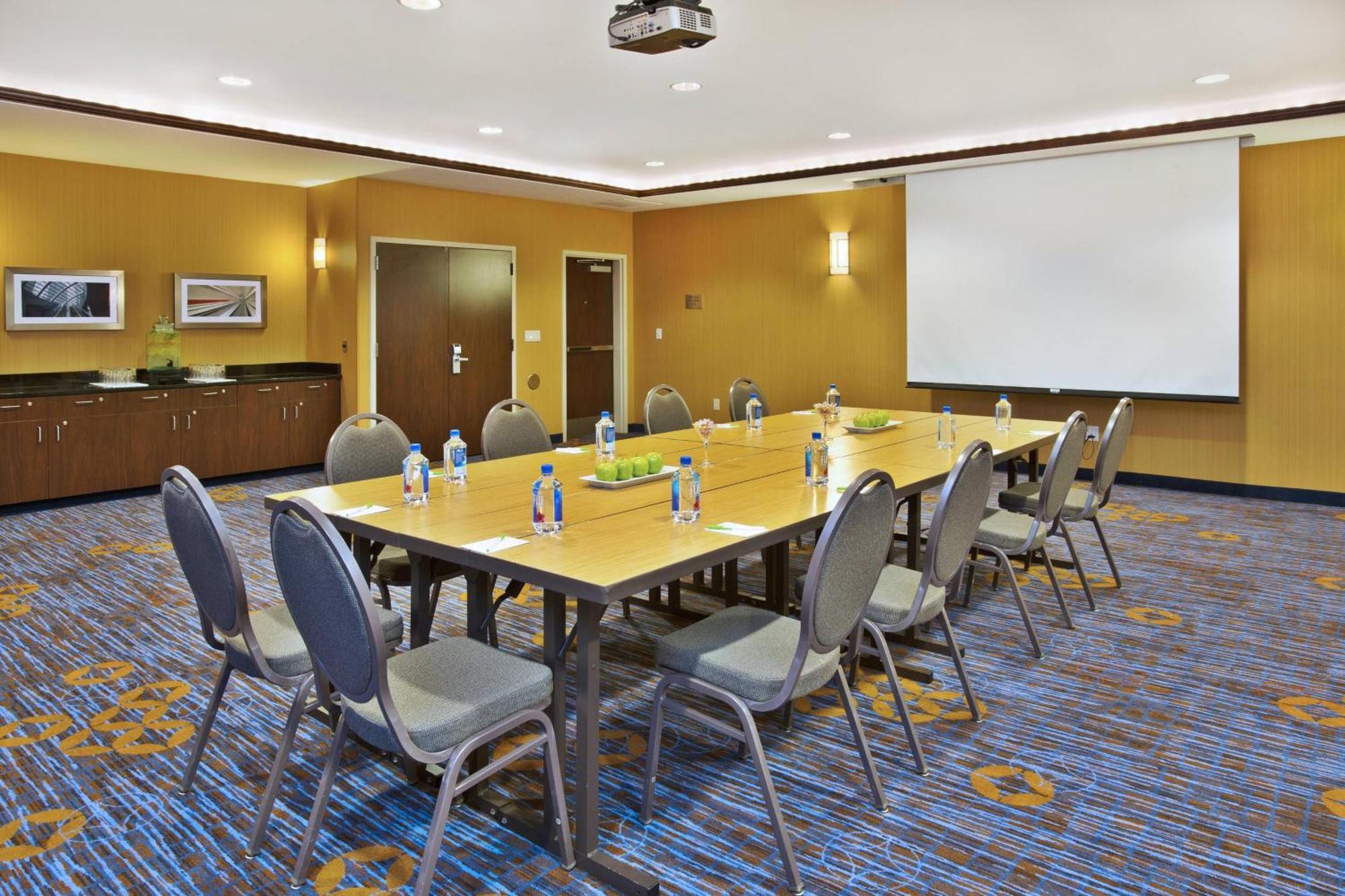 Courtyard By Marriott Madison West / Middleton Hotel Buitenkant foto