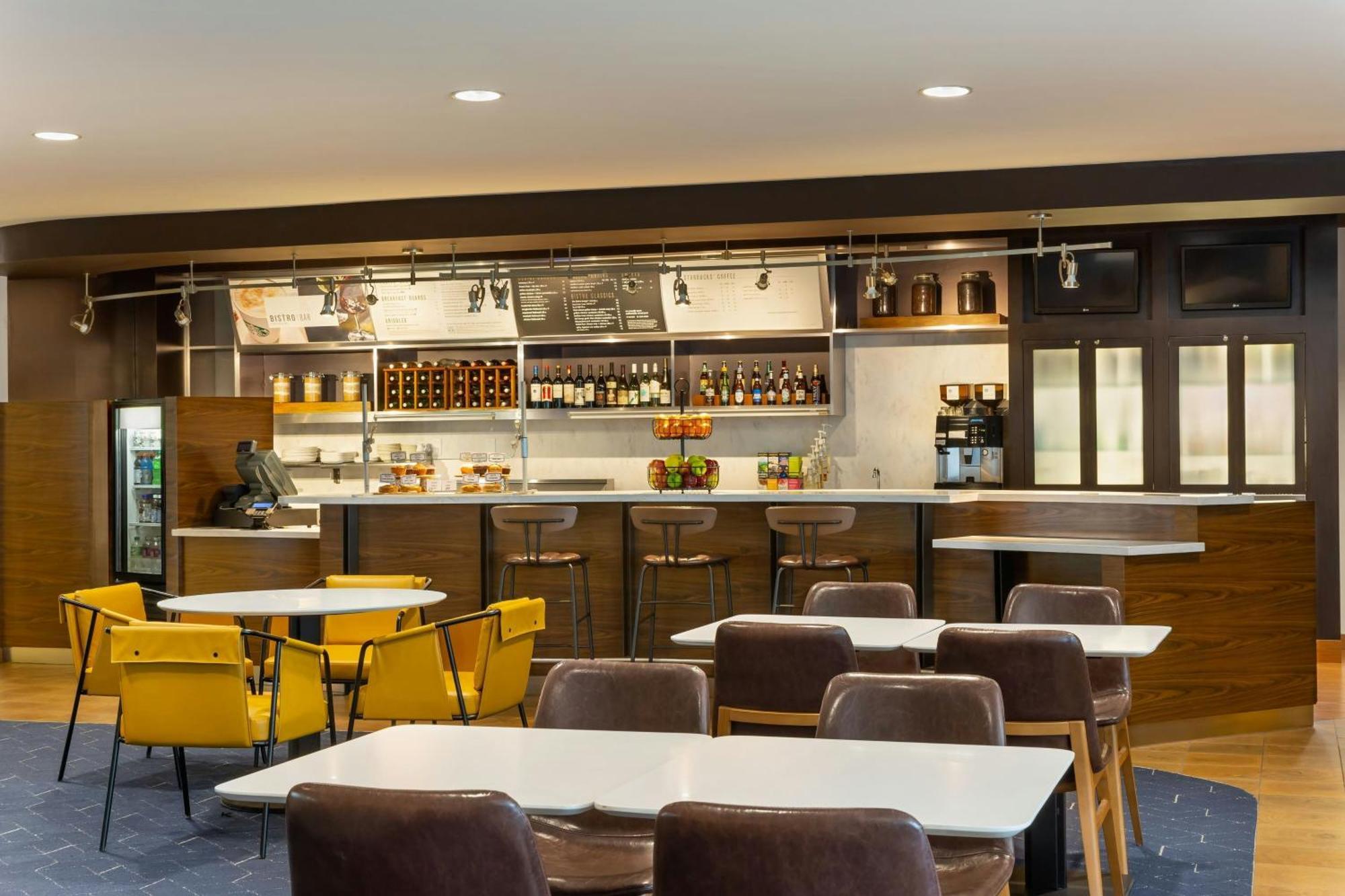 Courtyard By Marriott Madison West / Middleton Hotel Buitenkant foto