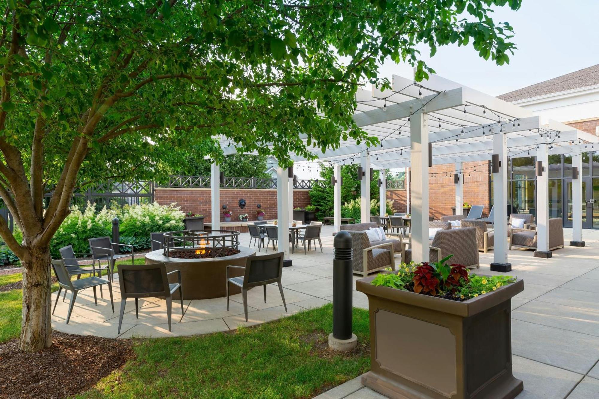 Courtyard By Marriott Madison West / Middleton Hotel Buitenkant foto
