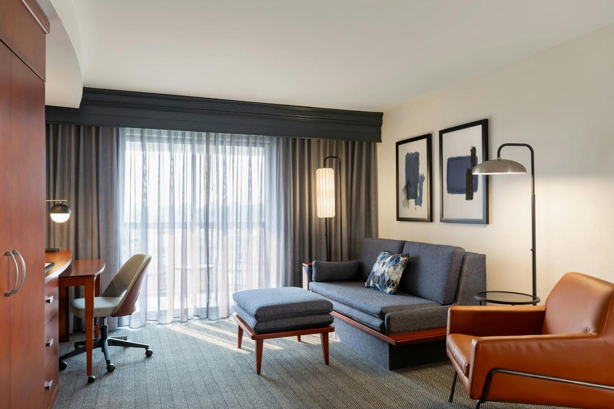 Courtyard By Marriott Madison West / Middleton Hotel Buitenkant foto
